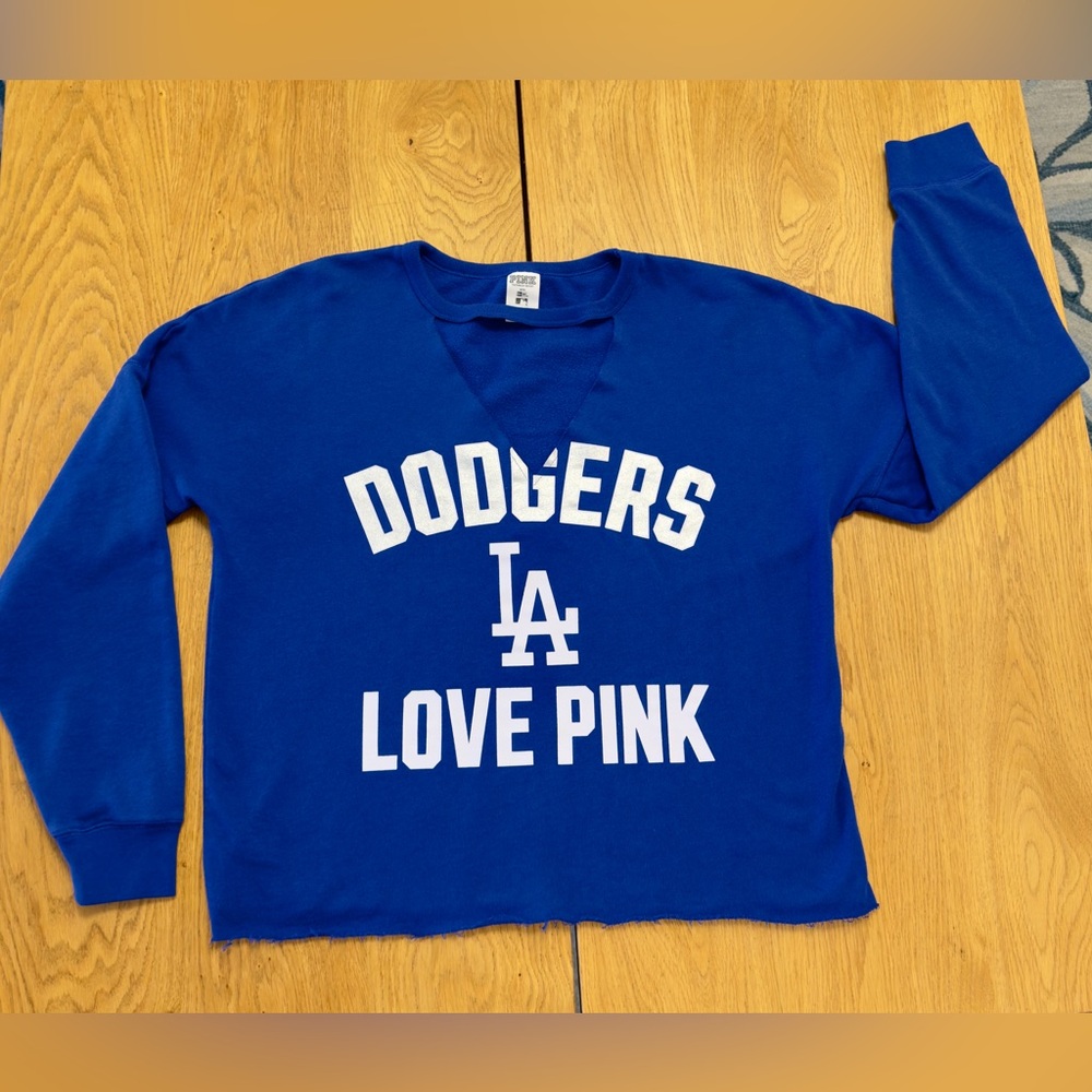 🎀 VS PINK x LA Dodger’s Fleece Pullover